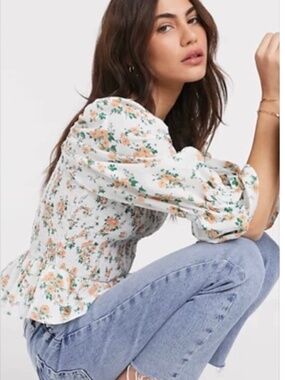 NWOT ASOS sold out! Gorgeous feminine smocked ruffle floral blouse top US 8 M